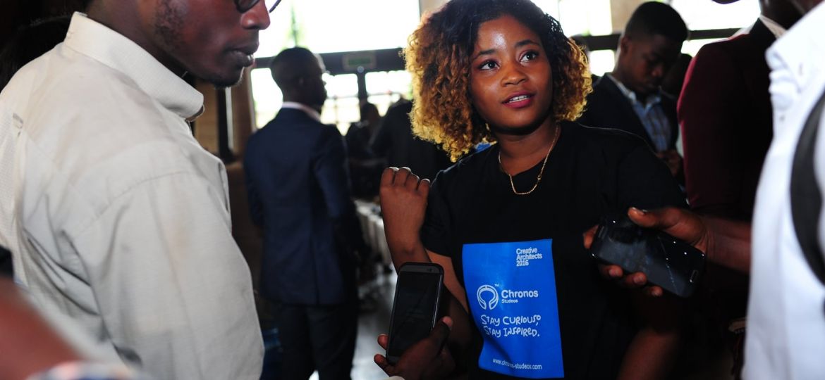 beautiful-faces-at-the-foyer-of-muson-centre-hall-during-the-short-break-5