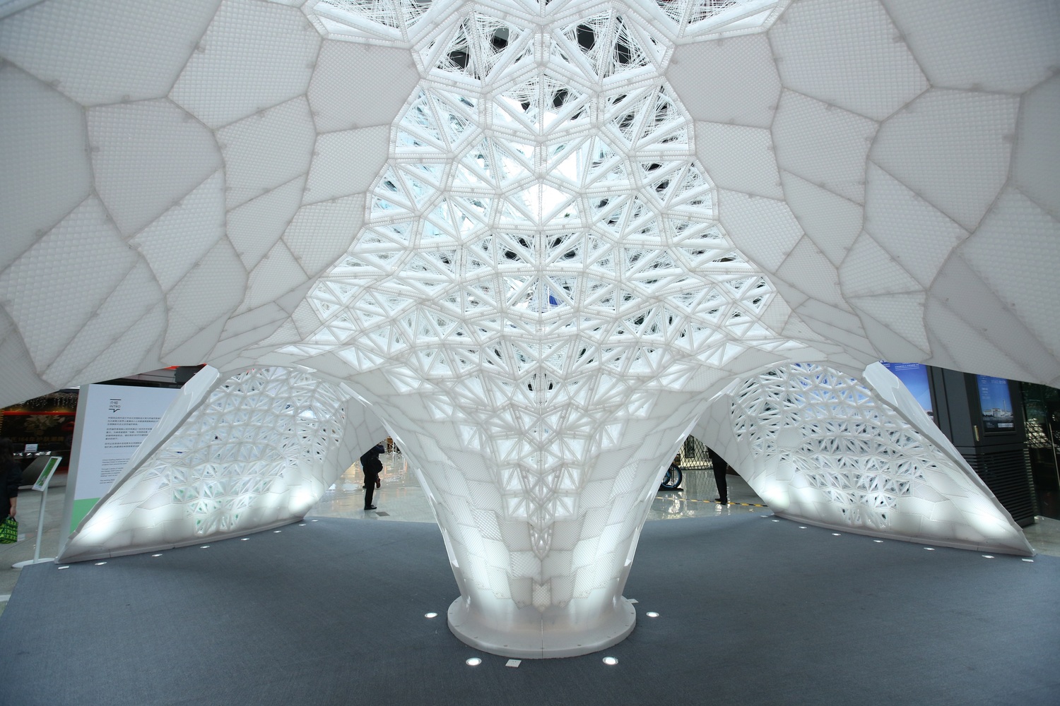 Laboratory for creative design - 3D printed design. Architectural trends